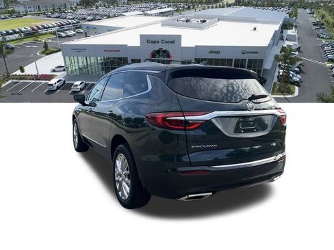 Used 2020 Buick Enclave Essence FWD image 8