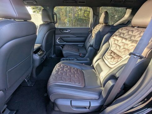 New 2026 Nissan Armada Platinum image 15