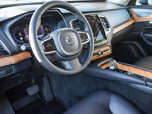 Used 2024 Volvo XC90 B6 Plus w/ Protection Package Premier image 30