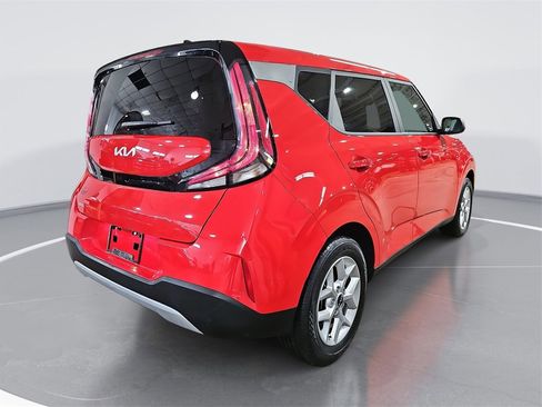 Used 2024 Kia Soul LX w/ Option Group 015 image 3