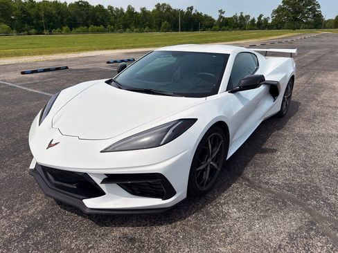 Used 2023 Chevrolet Corvette Stingray Coupe w/ Z51 Performance Package RWD image 17