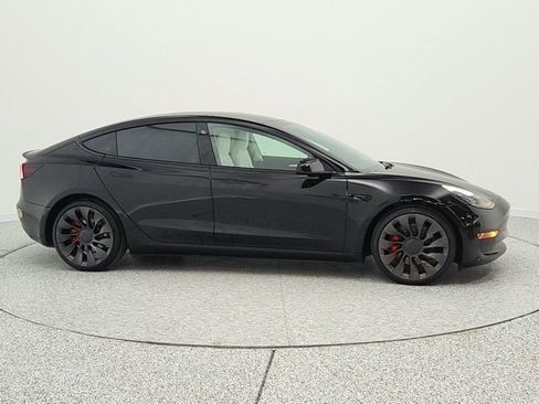 Used 2021 Tesla Model 3 Performance image 4