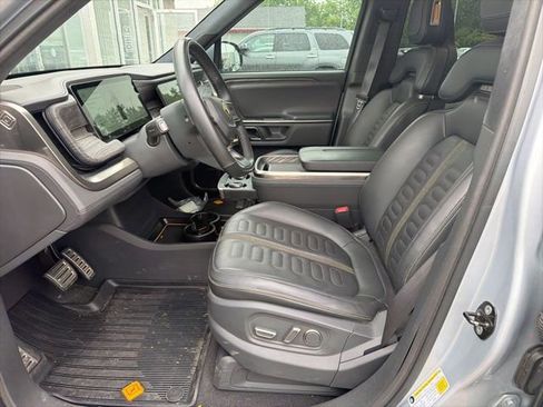 Used 2023 Rivian R1T Adventure AWD/4WD image 17
