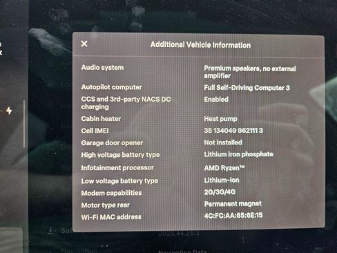 Used 2023 Tesla Model 3 Standard Range image 3