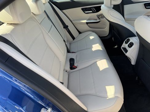 Used 2025 Mercedes-Benz C 300 Sedan image 8