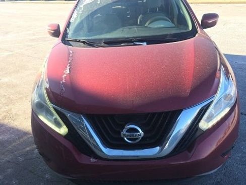 Used 2015 Nissan Murano S image 11