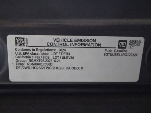 Used 2024 GMC Sierra 1500 AT4 w/ Technology Package AWD/4WD image 64
