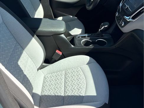 Used 2022 Chevrolet Equinox LT FWD image 20