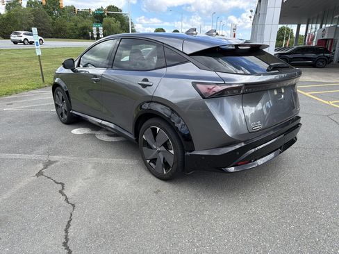 Used 2023 Nissan Ariya AWD/4WD image 3