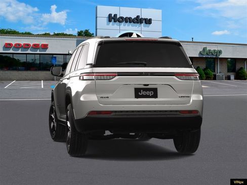 New 2025 Jeep Grand Cherokee Limited w/ Black Appearance Package image 10