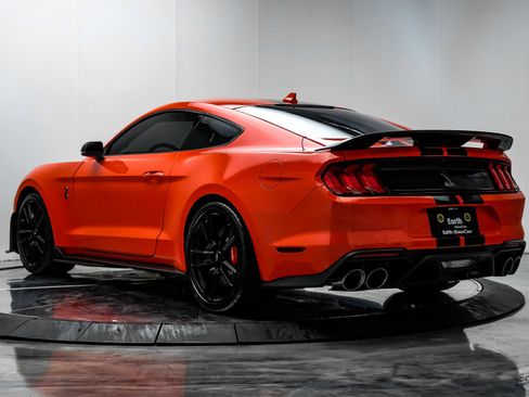 Used 2022 Ford Mustang Shelby GT500 w/ Technology Package RWD image 9