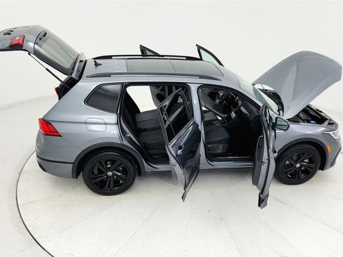 Used 2023 Volkswagen Tiguan SE R-Line image 23
