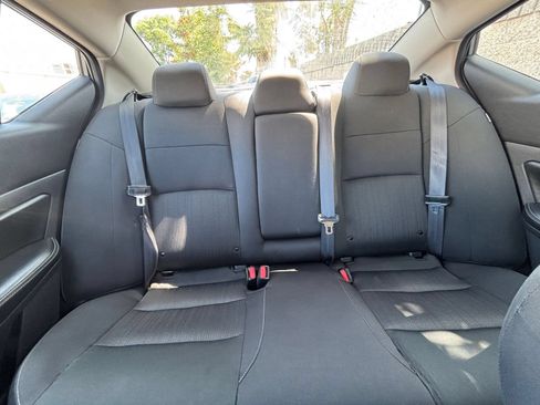 Used 2025 Nissan Altima 2.5 SV FWD image 34