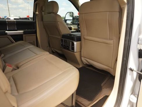 Used 2018 Ford F250 Lariat w/ Lariat Ultimate Package AWD/4WD image 14