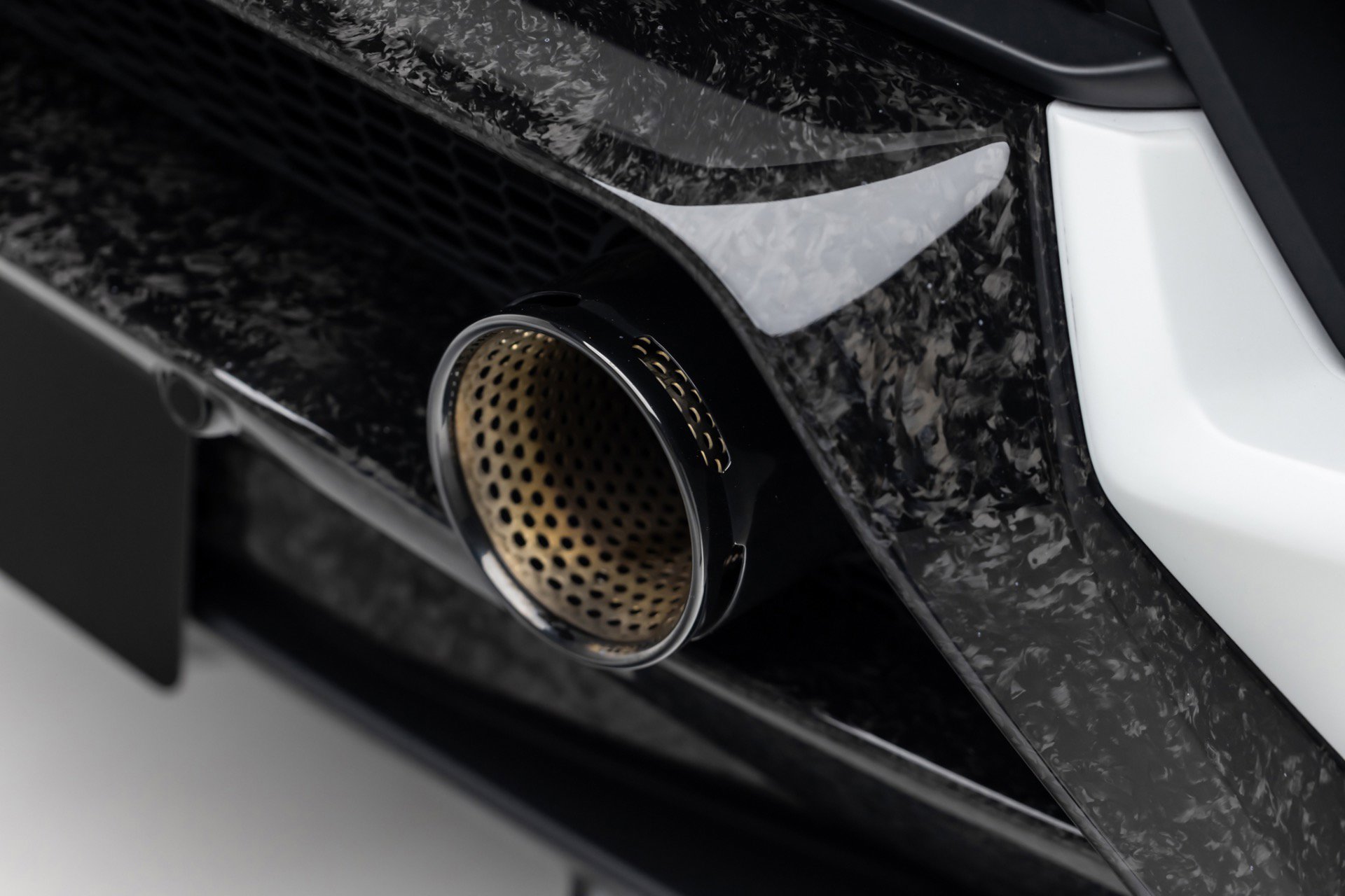 Used 2019 Lamborghini Huracan Performante AWD/4WD image 17