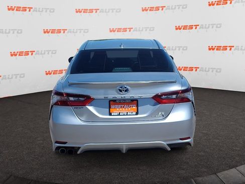 Used 2021 Toyota Camry SE FWD image 4