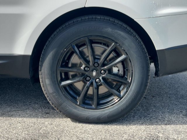 Used 2018 Land Rover Range Rover Sport SE AWD/4WD image 32