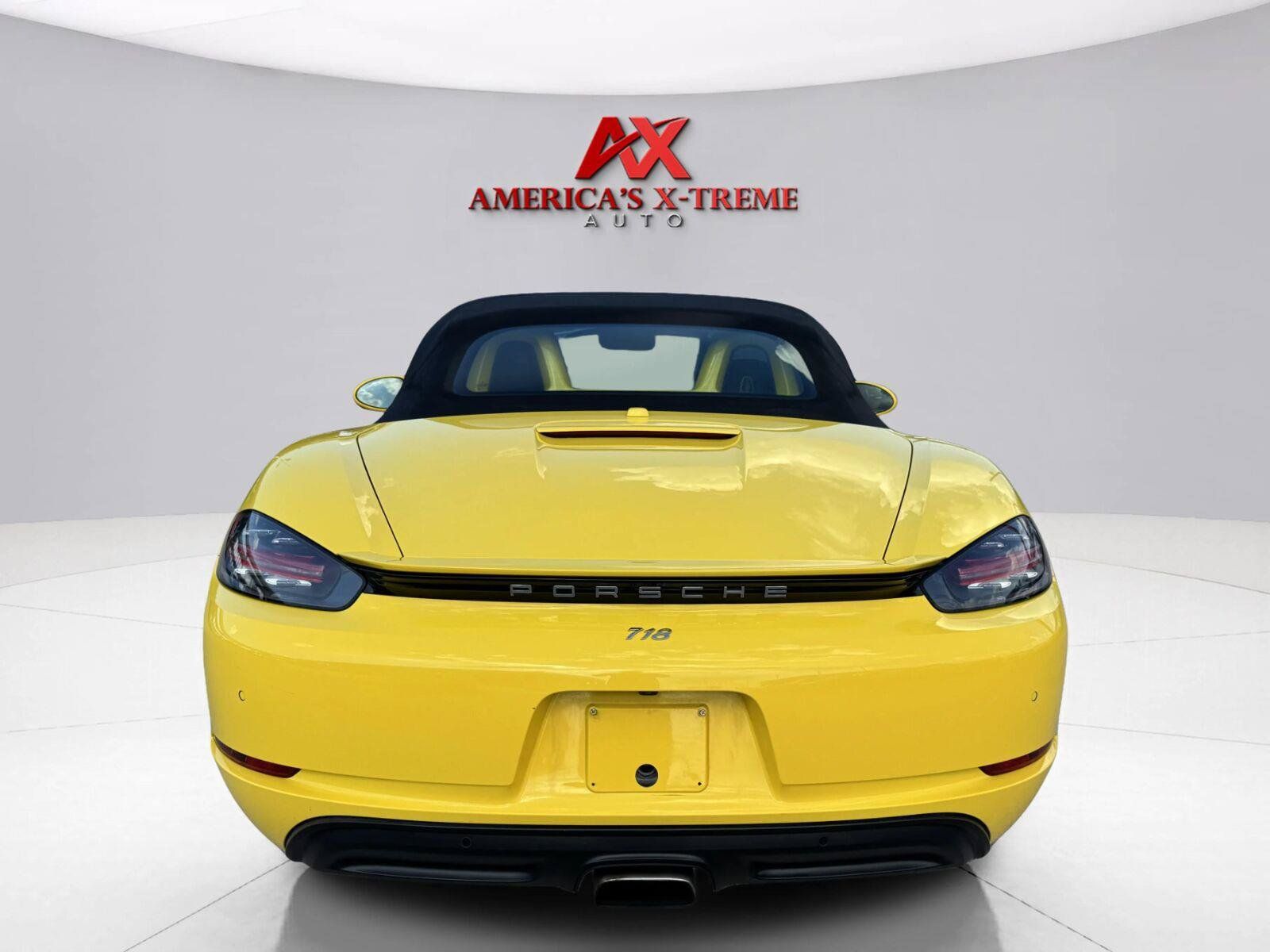 Used 2018 Porsche 718 Boxster RWD image 4