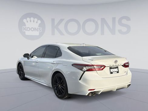 Used 2023 Toyota Camry XSE FWD image 4
