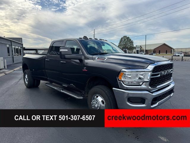 Used 2024 RAM 3500 Tradesman w/ Chrome Appearance Group AWD/4WD image 2