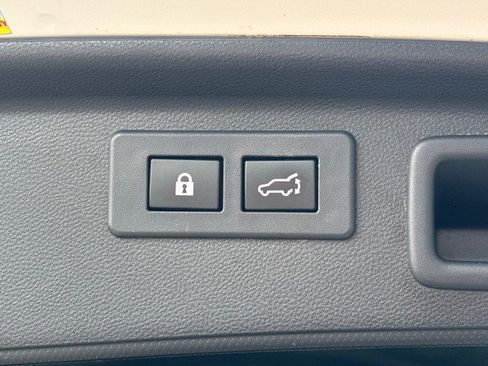 Used 2019 Subaru Forester Limited image 32