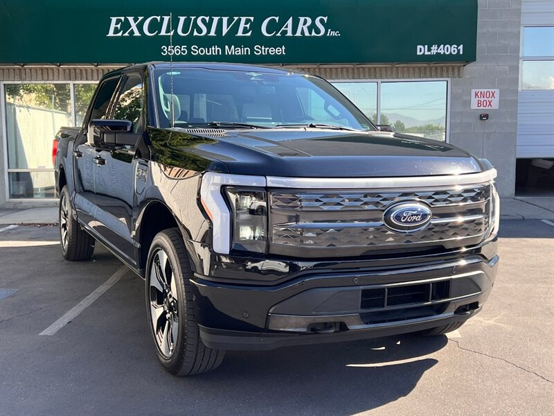 Used 2023 Ford F150 Lightning Platinum AWD/4WD image 1