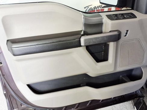 Used 2019 Ford F150 XLT w/ Equipment Group 302A Luxury AWD/4WD image 13