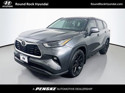 Used 2023 Toyota Highlander LE