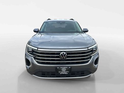Certified 2025 Volkswagen Atlas SE image 7