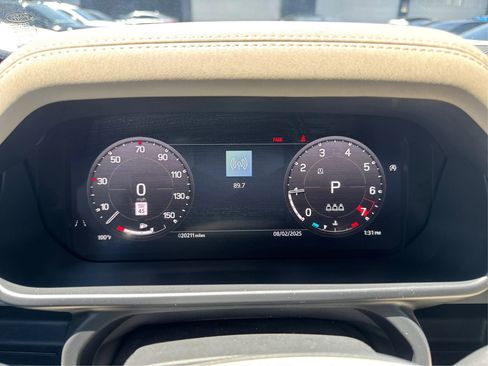 Used 2023 Land Rover Defender 110 S image 14