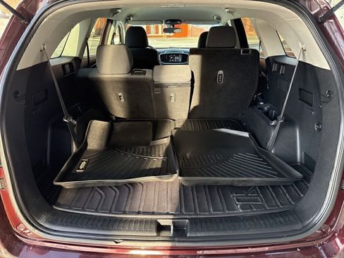 Used 2019 Kia Sorento LX image 27