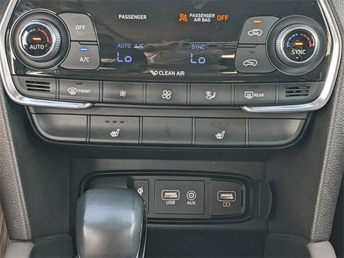 Used 2020 Hyundai Santa Fe SEL w/ Cargo Package image 17