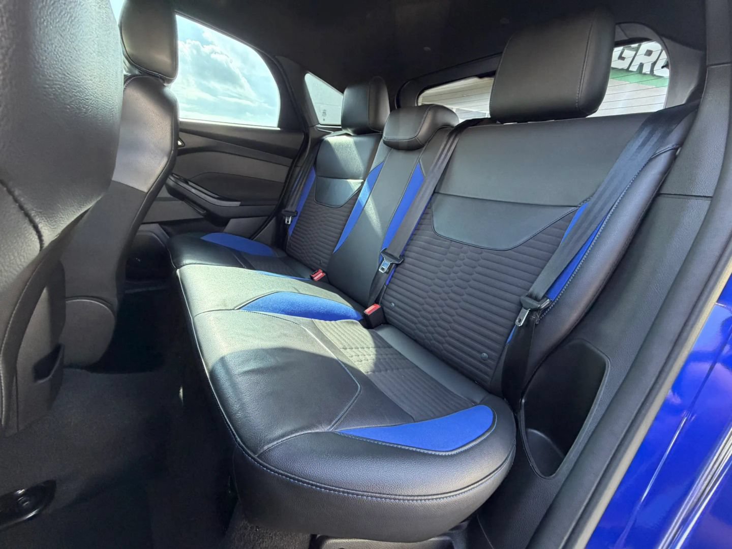 Used 2015 Ford Focus ST w/ Equipment Group 401A FWD image 29