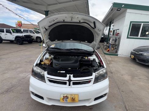 Used 2014 Dodge Avenger R/T w/ Sun/Sound Group FWD image 19