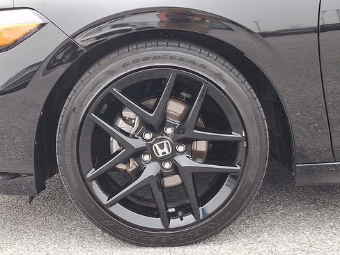 Used 2025 Honda Civic Sport image 8
