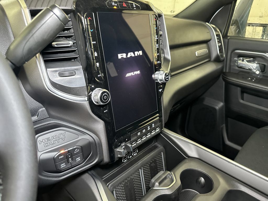 New 2026 RAM 2500 Big Horn AWD/4WD image 31
