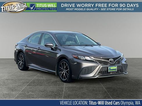 Used 2024 Toyota Camry SE AWD/4WD image 1