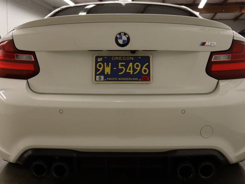 Used 2017 BMW M2 RWD image 11