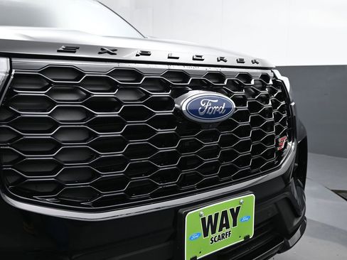 New 2025 Ford Explorer ST image 13