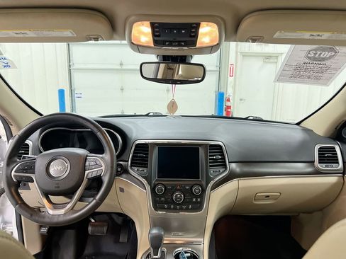 Used 2018 Jeep Grand Cherokee Limited w/ Luxury Group II image 10