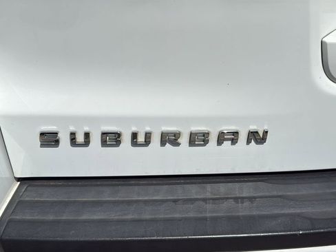 Used 2019 Chevrolet Suburban LT AWD/4WD image 5