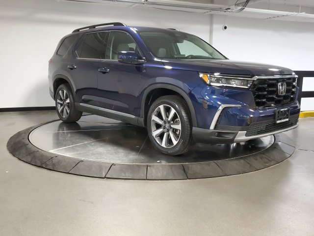 Used 2024 Honda Pilot Touring image 11