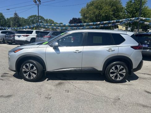 Used 2023 Nissan Rogue SV AWD/4WD image 2