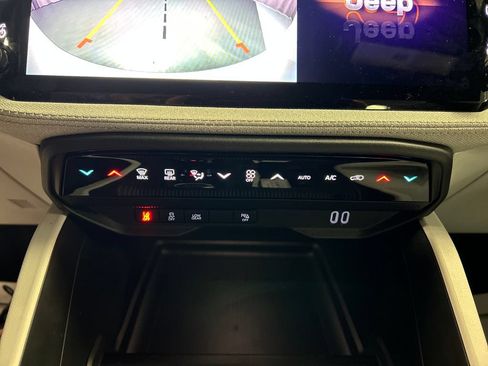 New 2026 Jeep Cherokee Laredo AWD/4WD image 17