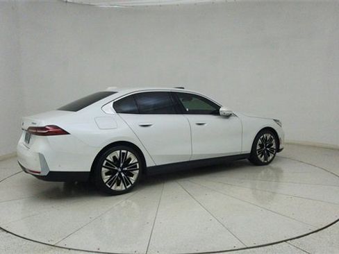 Used 2025 BMW 530i image 74