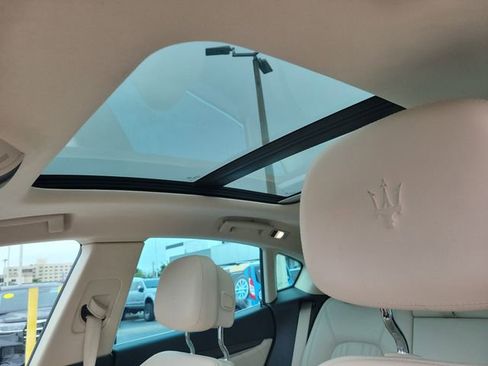 Used 2022 Maserati Levante GT image 13