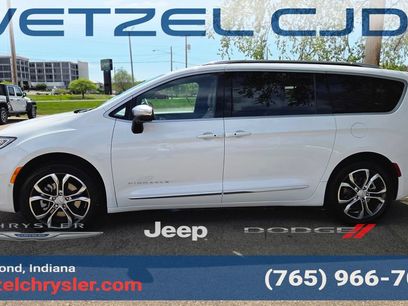 New 2026 Chrysler Pacifica Pinnacle