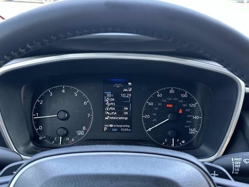 Used 2023 Toyota Corolla SE FWD image 30