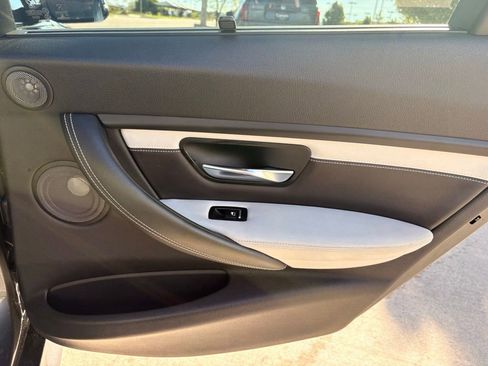 Used 2017 BMW M3 RWD image 31