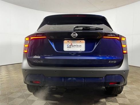 Used 2025 Nissan Kicks SV w/ SV Premium Package image 6